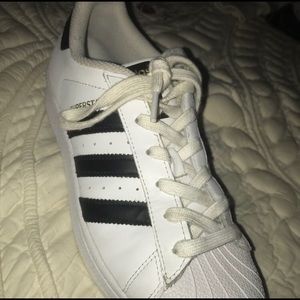 Adidas superstars